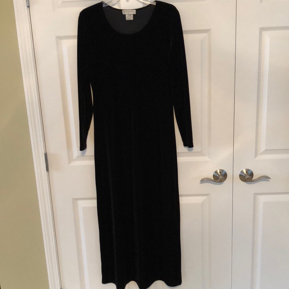 VIP Very Important Pieces Black Velvet Dress